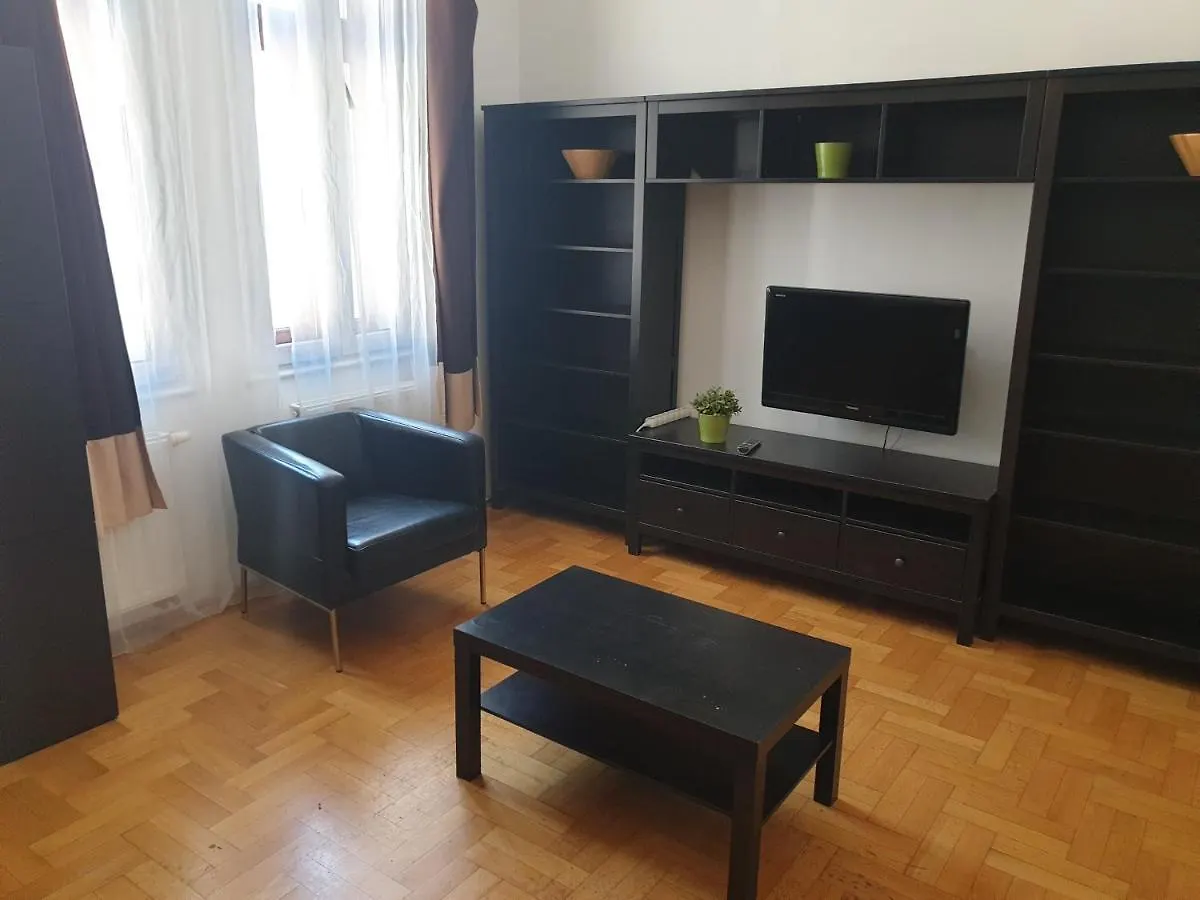Cozy Downtown Apartment 布达佩斯