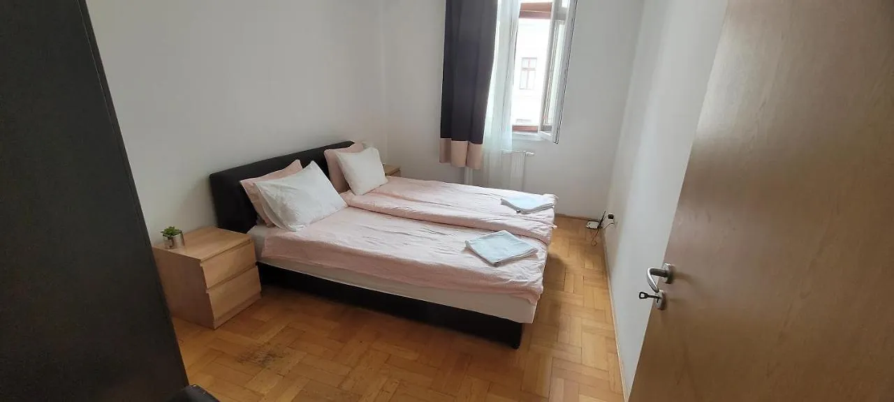 Cozy Downtown Apartment Budapešť